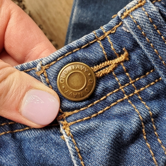 Old Navy Straight Fit Dark Wash Faded Blue Jeans Toddler Boy Size 2T NWOT - Picture 4 of 11
